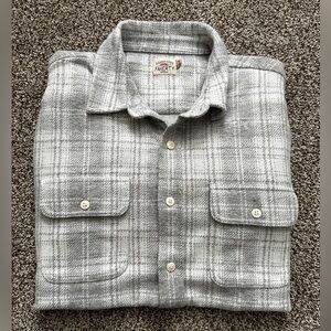 Men’s Faherty large white & gray long sleeve button down